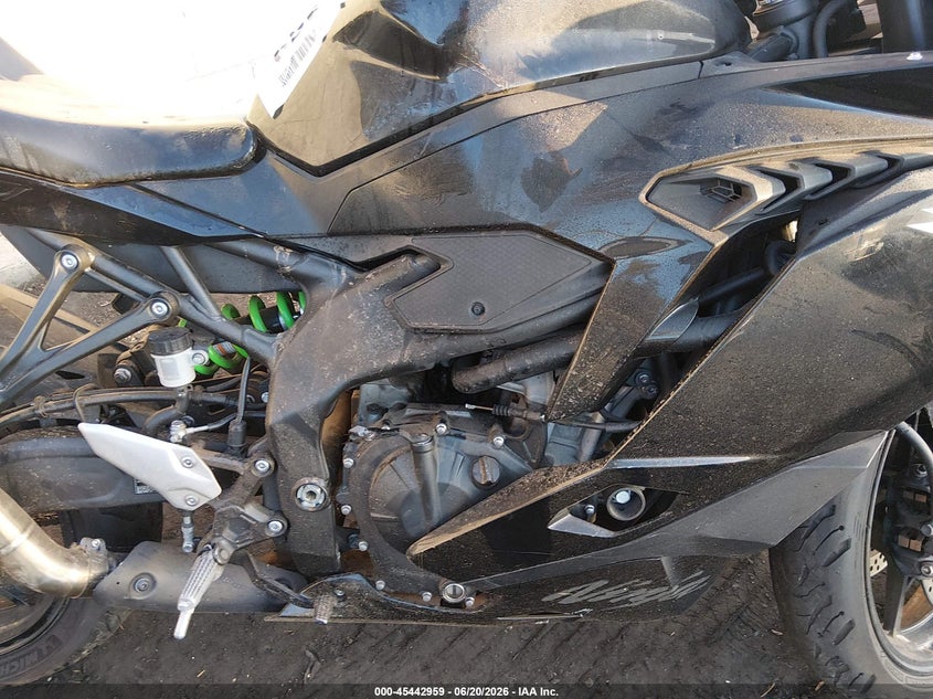 2024 Kawasaki Zx VIN ML5ZXCS14RDA09961 IAAI salvage auction — THEFT, Salvage Title, sold $1,300 on 2026-07-23 (photo 8)