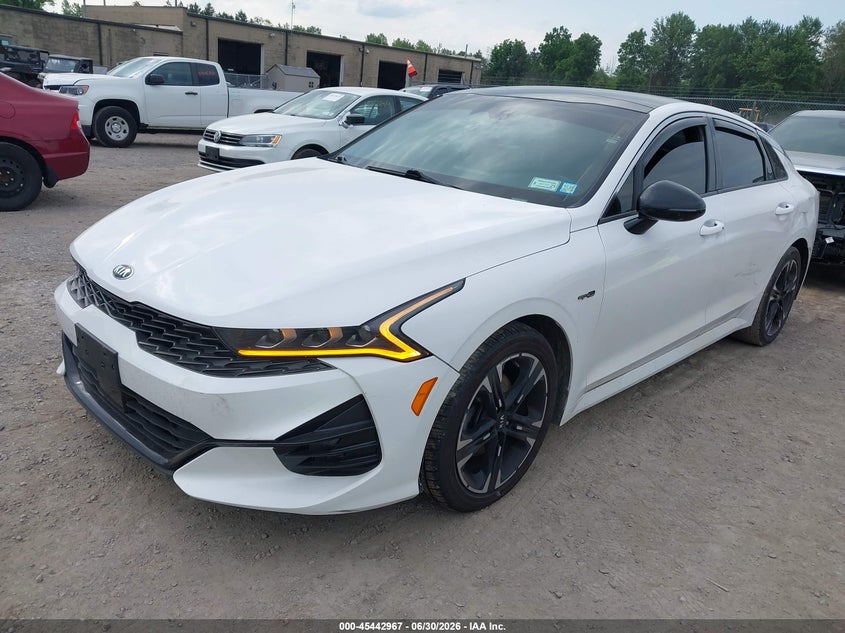2021 Kia K5 VIN 5XXG64J21MG049782 IAAI salvage auction — SIDE, Salvage Title, sold $3,150 on 2026-07-30 (photo 2)