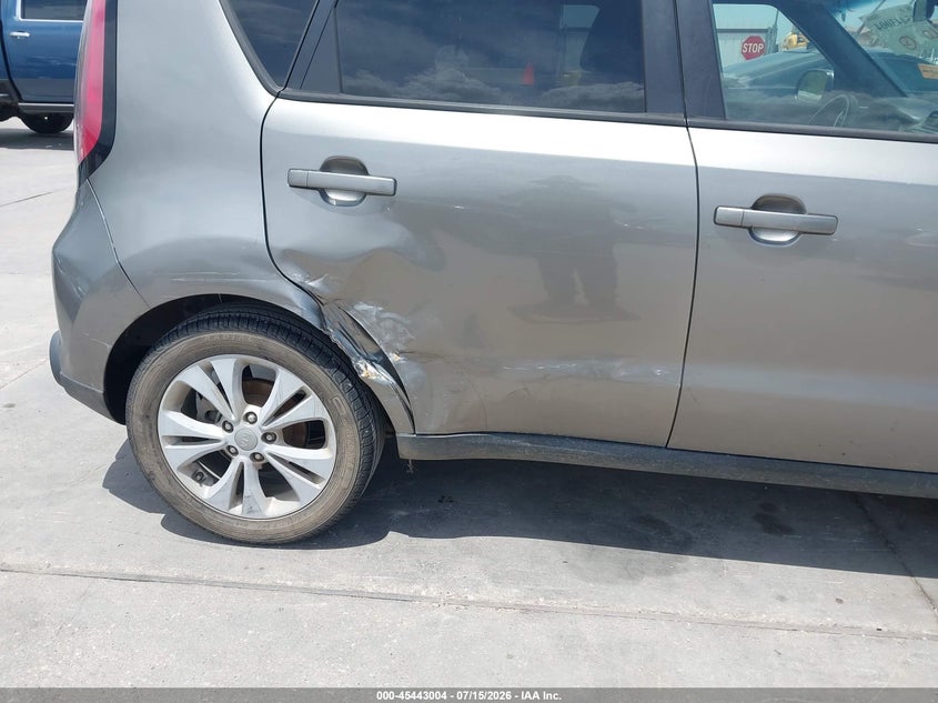 2014 Kia Soul VIN KNDJP3A55E7015054 IAAI salvage auction — SIDE, Salvage (Texas), sold $1,050 on 2026-08-02 (photo 6)