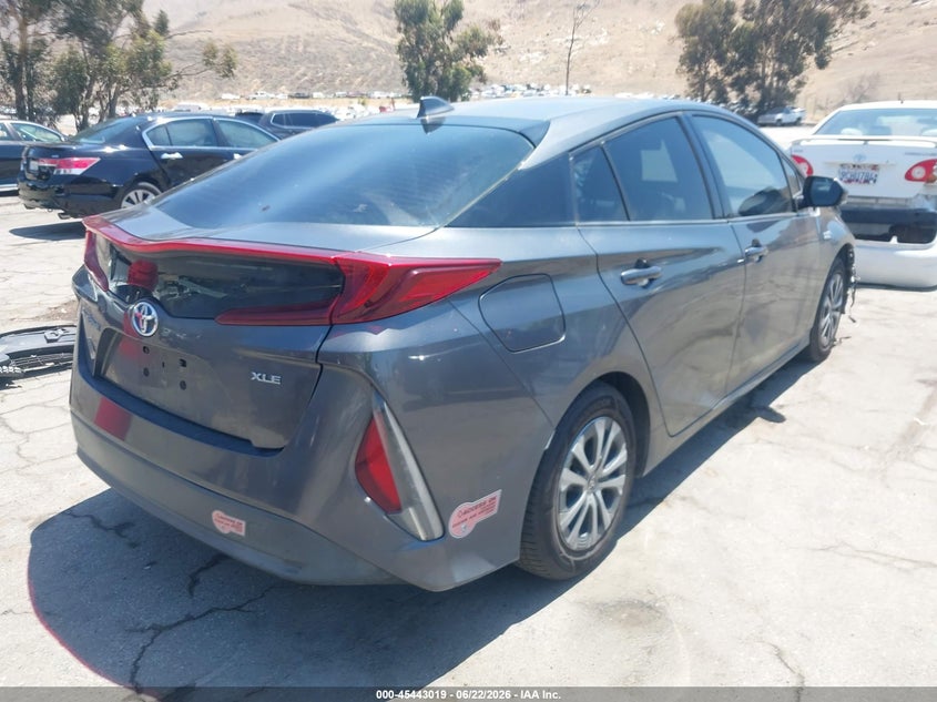 2020 Toyota Prius VIN JTDKARFP5L3137615 IAAI salvage auction — FRONT END, Wait Title, sold $6,600 on 2026-09-22 (photo 4)