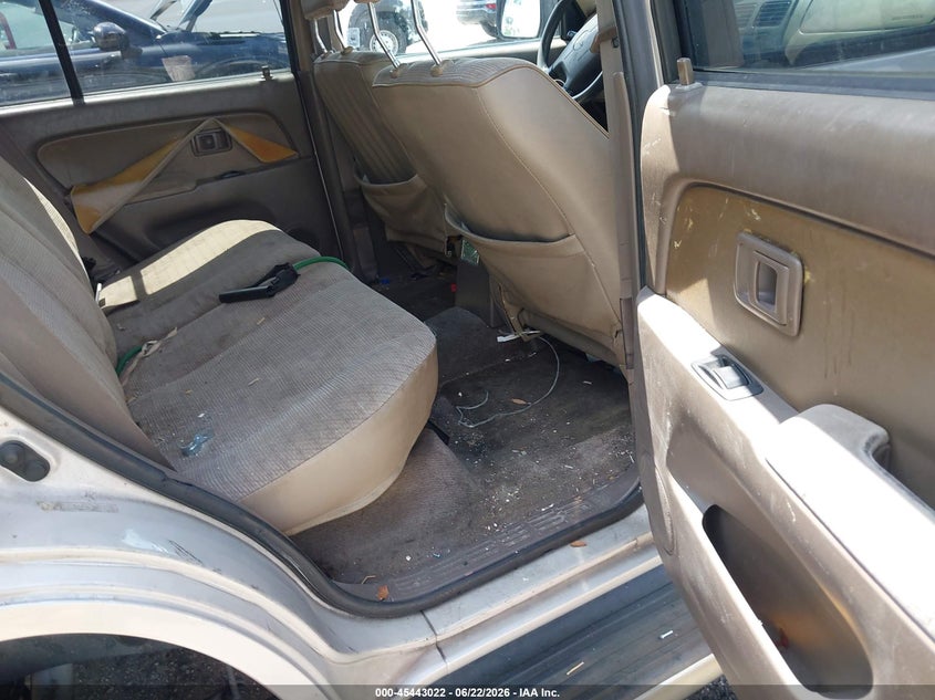1998 Toyota 4runner VIN JT3GM84R7W0029485 IAAI salvage auction — FRONT END, Rebuildable (Florida), sold $600 on 2026-07-08 (photo 8)
