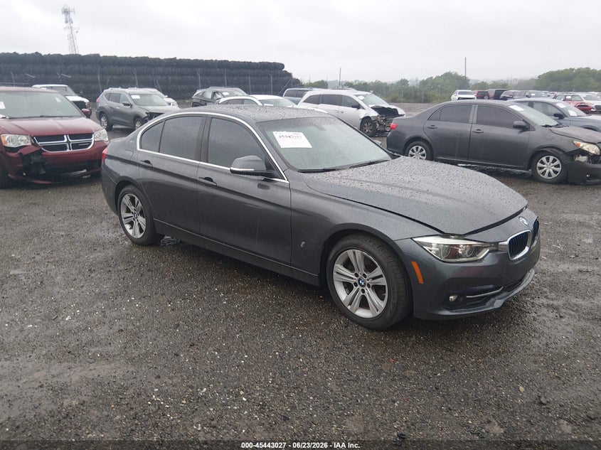 2017 BMW 3er VIN WBA8E1C36HA159348 IAAI salvage auction — LEFT FRONT, Salvage Title, sold $3,850 on 2026-08-02 (photo 1)