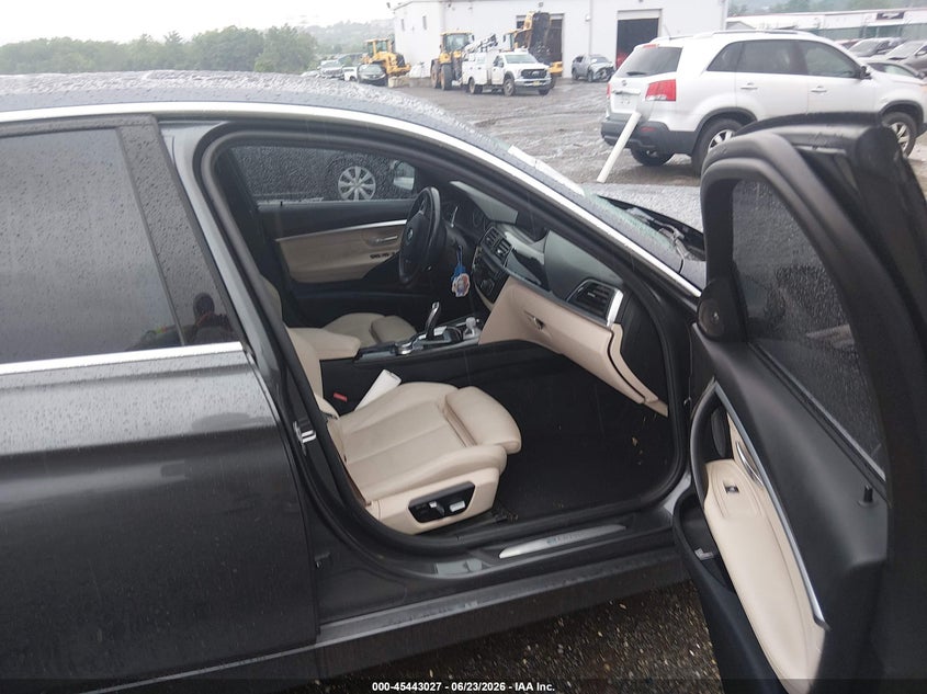 2017 BMW 3er VIN WBA8E1C36HA159348 IAAI salvage auction — LEFT FRONT, Salvage Title, sold $3,850 on 2026-08-02 (photo 5)