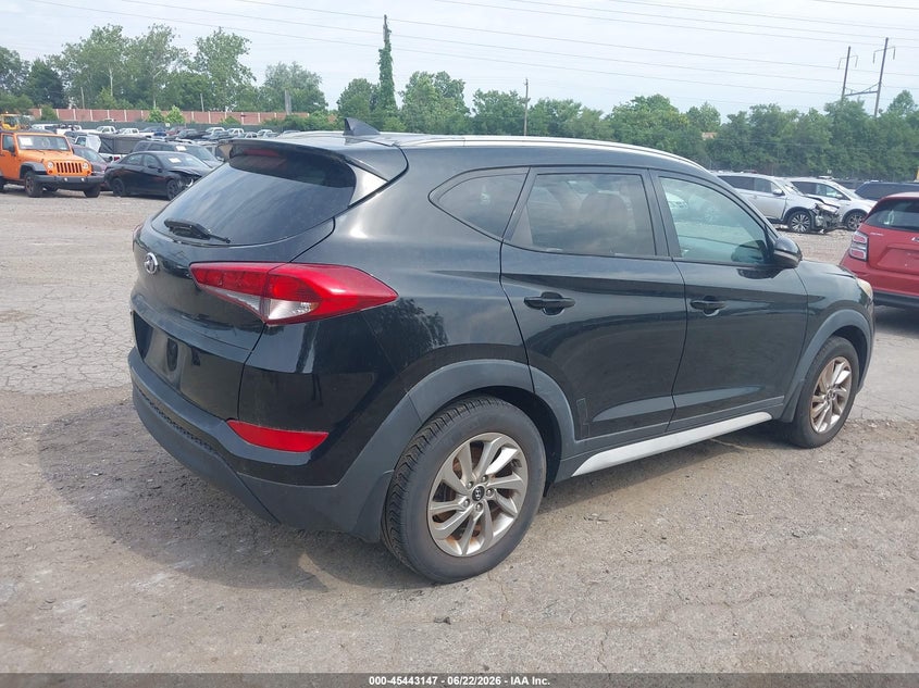 2017 Hyundai Tucson VIN KM8J33A43HU430703 IAAI salvage auction — NORMAL WEAR, Salvage Title, sold $2,650 on 2026-07-17 (photo 4)