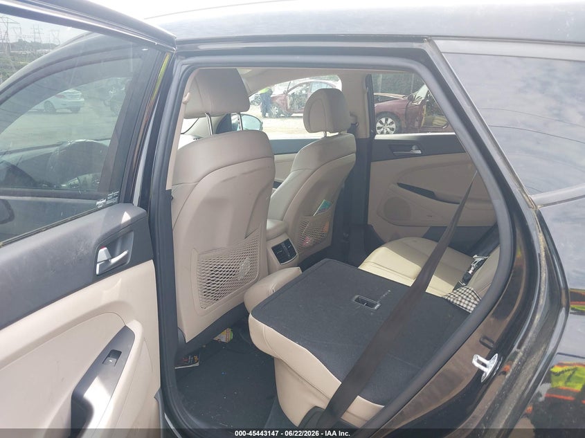 2017 Hyundai Tucson VIN KM8J33A43HU430703 IAAI salvage auction — NORMAL WEAR, Salvage Title, sold $2,650 on 2026-07-17 (photo 8)
