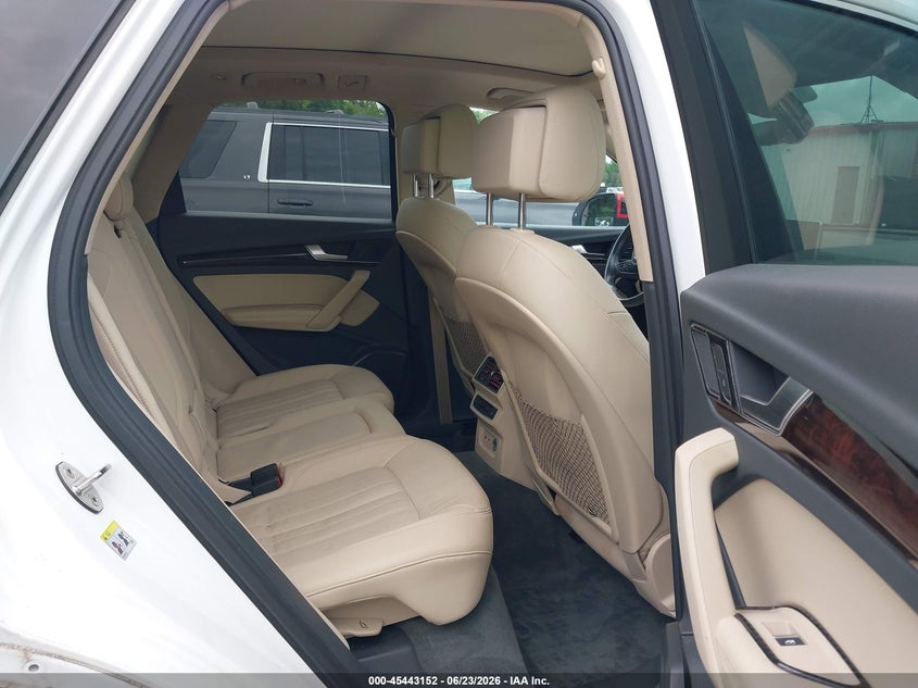 2019 Audi Q5 VIN WA1BNAFY8K2019328 IAAI salvage auction — REAR END, Salvage - Greater Than 75% (Maryland), sold $10,850 on 2026-07-22 (photo 8)