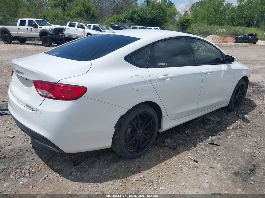 2015 Chrysler 200 VIN 1C3CCCDG8FN511999 IAAI salvage auction — FRONT END, Clear (Wisconsin), sold $1,800 on 2026-07-09 (photo 4)