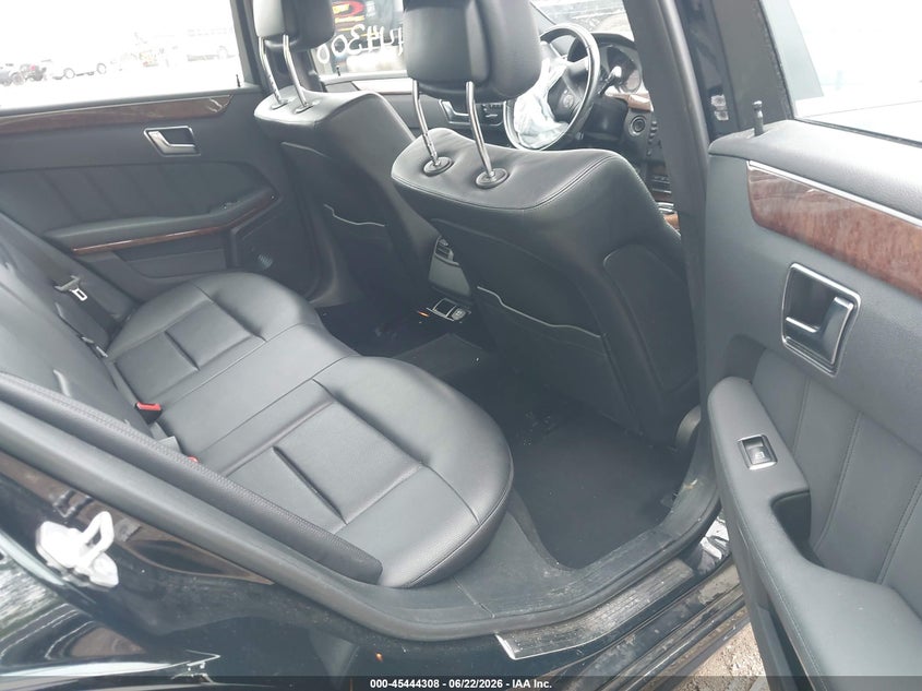 2012 Mercedes-benz VIN WDDHF8JB9CA598660 IAAI salvage auction — FRONT END, Salvage Title, sold $1,300 on 2026-08-12 (photo 8)