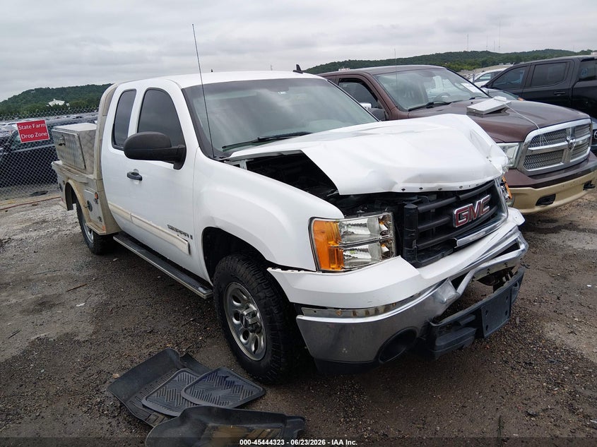 2009 Gmc SIERRA VIN 1GTEK19C09Z213364 IAAI salvage auction — FRONT END, Clear (Oklahoma), sold $900 on 2026-08-19 (photo 1)