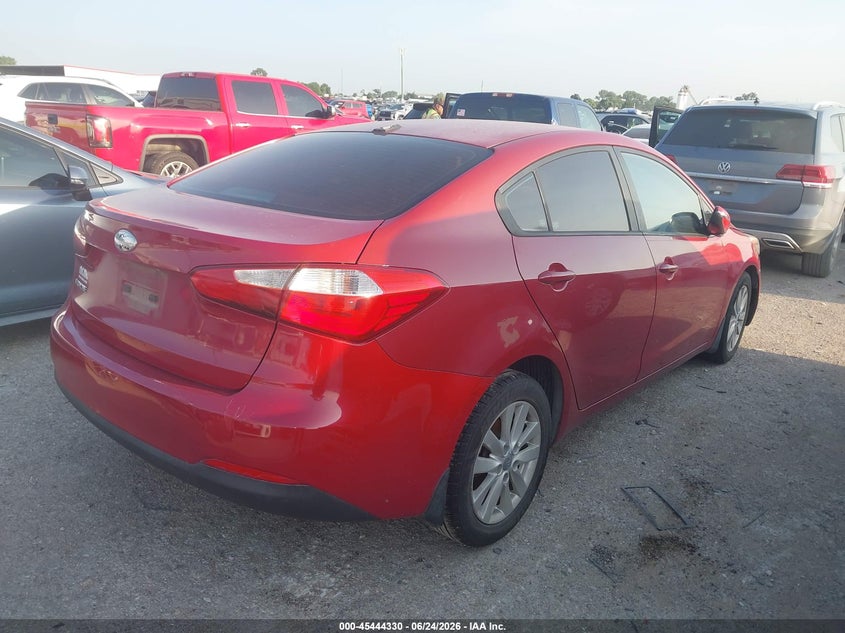 2014 Kia Forte VIN KNAFX4A66E5134115 IAAI salvage auction — FRONT END, Salvage Title, sold $675 on 2026-07-28 (photo 4)