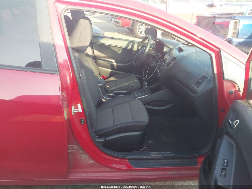 2014 Kia Forte VIN KNAFX4A66E5134115 IAAI salvage auction — FRONT END, Salvage Title, sold $675 on 2026-07-28 (photo 5)