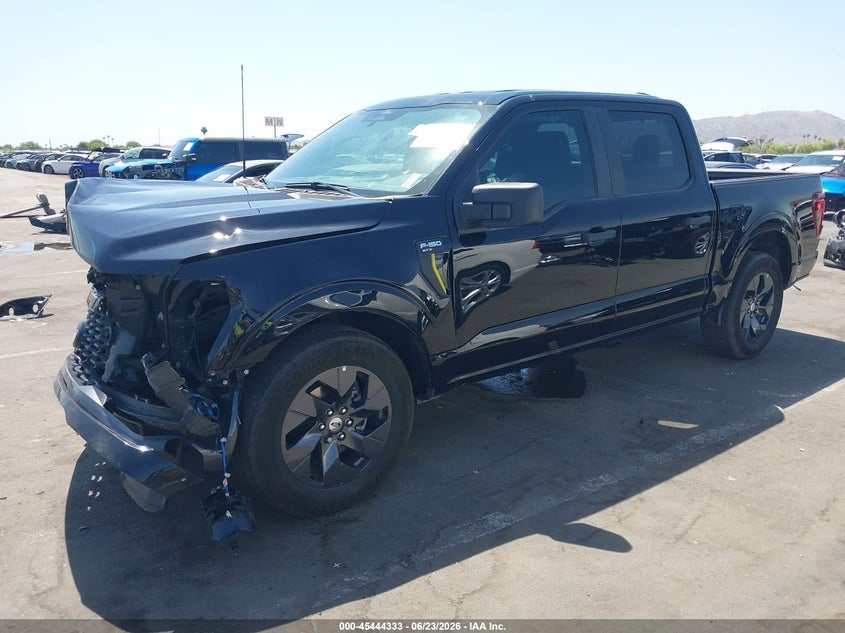2025 Ford F-150 VIN 1FTEW2KP3SKE88068 IAAI salvage auction — RIGHT FRONT, Salvage Title, sold $7,800 on 2026-08-01 (photo 2)