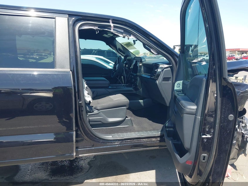 2025 Ford F-150 VIN 1FTEW2KP3SKE88068 IAAI salvage auction — RIGHT FRONT, Salvage Title, sold $7,800 on 2026-08-01 (photo 5)