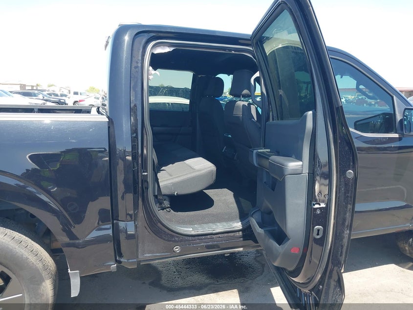 2025 Ford F-150 VIN 1FTEW2KP3SKE88068 IAAI salvage auction — RIGHT FRONT, Salvage Title, sold $7,800 on 2026-08-01 (photo 8)