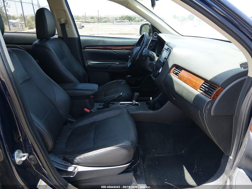 2015 Mitsubishi Outlander VIN JA4AD3A30FZ004650 IAAI salvage auction — NORMAL WEAR, Clear (New Mexico), sold $725 on 2026-07-20 (photo 5)