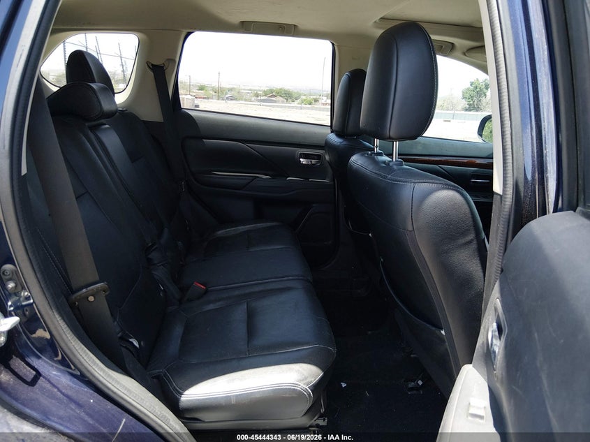 2015 Mitsubishi Outlander VIN JA4AD3A30FZ004650 IAAI salvage auction — NORMAL WEAR, Clear (New Mexico), sold $725 on 2026-07-20 (photo 8)