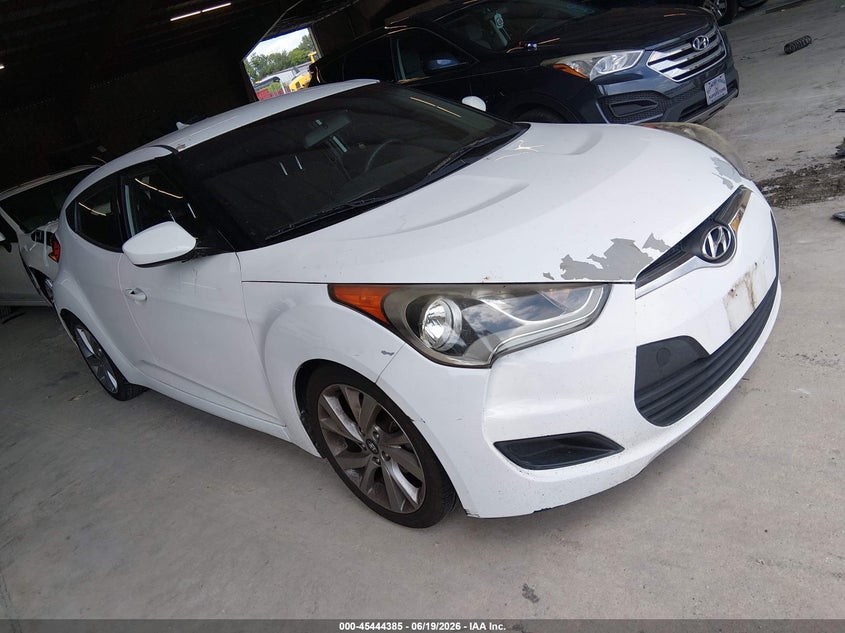 2016 Hyundai Veloster VIN KMHTC6AD5GU266640 IAAI salvage auction — NORMAL WEAR, Clear (Tennessee), sold $650 on 2026-07-29 (photo 1)