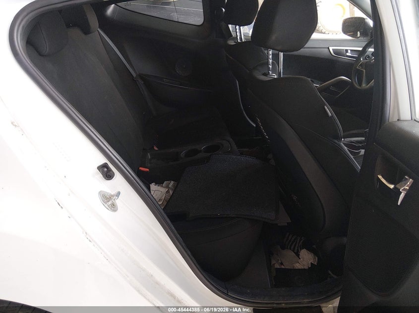 2016 Hyundai Veloster VIN KMHTC6AD5GU266640 IAAI salvage auction — NORMAL WEAR, Clear (Tennessee), sold $650 on 2026-07-29 (photo 8)