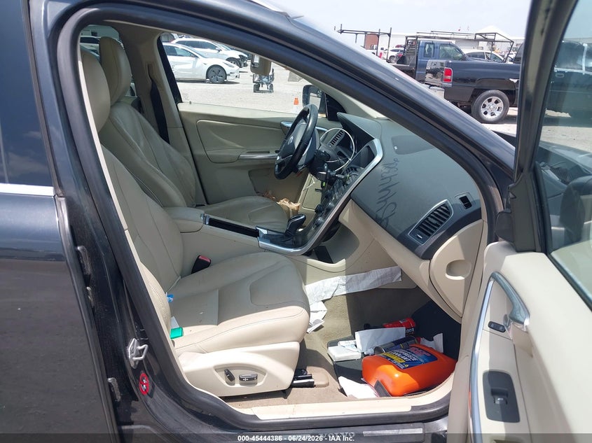 2015 Volvo Xc60 VIN YV4902RD3F2622594 IAAI salvage auction — NORMAL WEAR, Original (Texas), sold $1,475 on 2026-07-15 (photo 5)