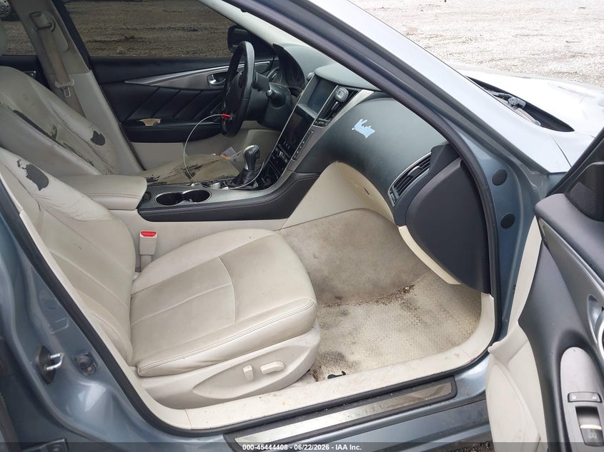 2014 Infiniti Q50 VIN JN1BV7AP7EM688225 IAAI salvage auction — NORMAL WEAR, Clear (Tennessee), sold $550 on 2026-07-23 (photo 5)