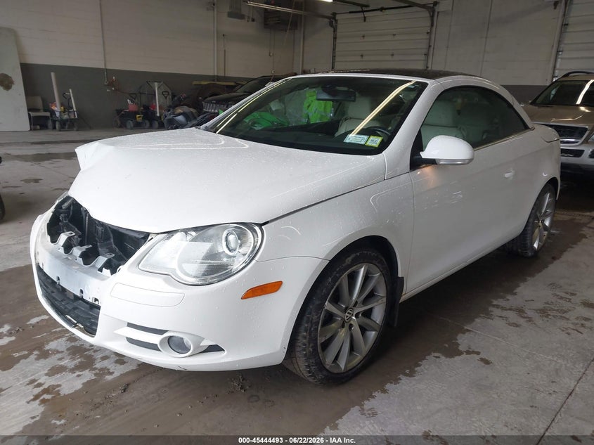 2007 Volkswagen Eos VIN WVWDA71F97V021341 IAAI salvage auction — RIGHT FRONT, Mv-907A (New York), sold $400 on 2026-07-09 (photo 2)