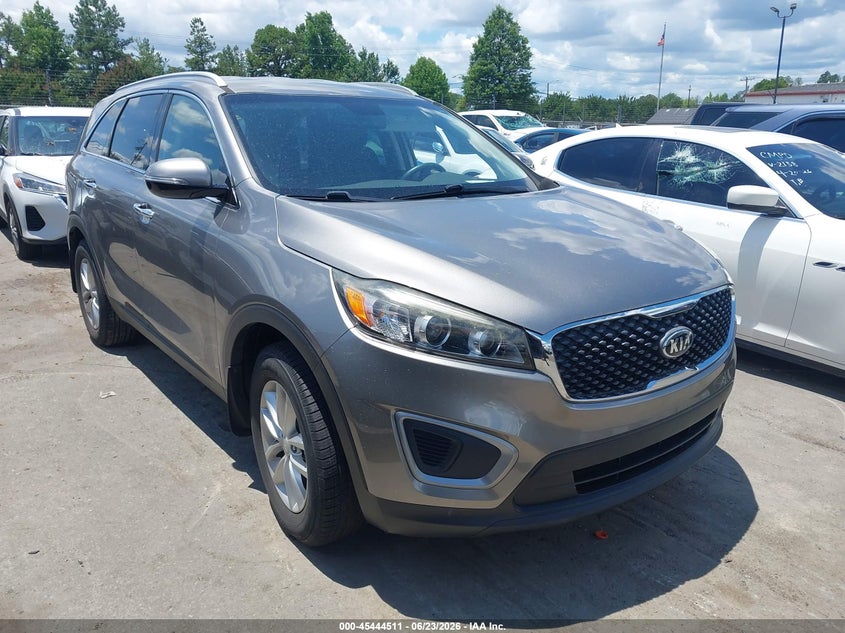 2018 Kia Sorento VIN 5XYPG4A34JG384077 IAAI salvage auction — LEFT SIDE, Salvage (North Carolina), sold $3,250 on 2026-07-29 (photo 1)