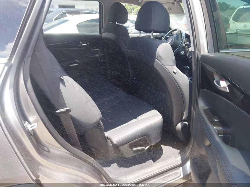 2018 Kia Sorento VIN 5XYPG4A34JG384077 IAAI salvage auction — LEFT SIDE, Salvage (North Carolina), sold $3,250 on 2026-07-29 (photo 8)