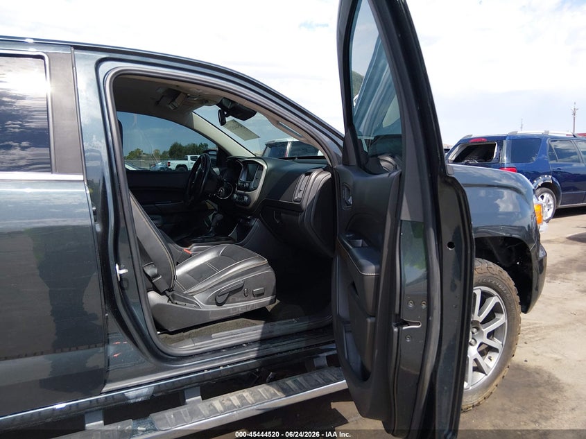 2017 Gmc Canyon VIN 1GTG6EEN3H1145070 IAAI salvage auction — LEFT SIDE, Salvage Title, sold $8,100 on 2026-08-23 (photo 5)