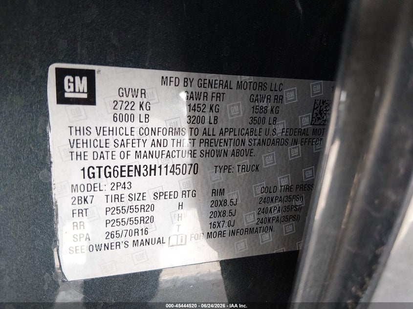 2017 Gmc Canyon VIN 1GTG6EEN3H1145070 IAAI salvage auction — LEFT SIDE, Salvage Title, sold $8,100 on 2026-08-23 (photo 9)