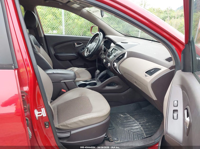 2011 Hyundai Tucson VIN KM8JUCAC5BU248190 IAAI salvage auction — NORMAL WEAR, Clear (Pennsylvania), sold $1,200 on 2026-07-21 (photo 5)