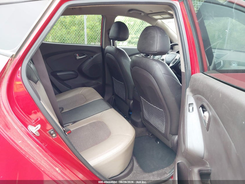 2011 Hyundai Tucson VIN KM8JUCAC5BU248190 IAAI salvage auction — NORMAL WEAR, Clear (Pennsylvania), sold $1,200 on 2026-07-21 (photo 8)