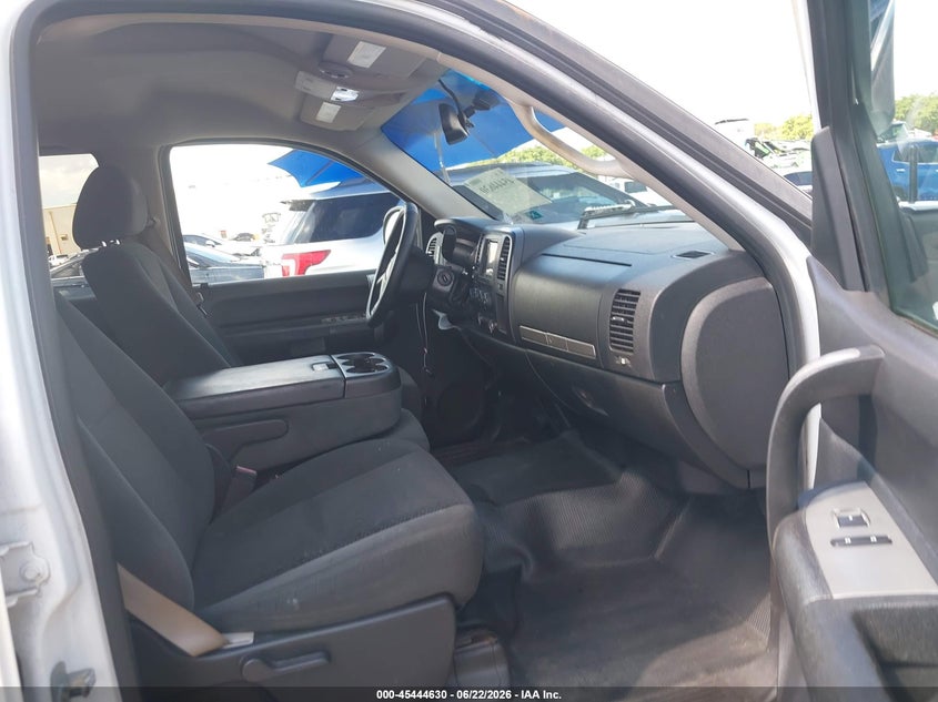 2008 Gmc Sierra 1500 VIN 2GTEK133481229888 IAAI salvage auction — NORMAL WEAR, Clear (Florida), sold $1,050 on 2026-07-09 (photo 5)