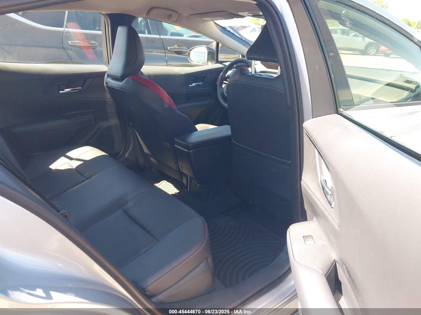 2026 Toyota Prius VIN JTDACACU5T3078292 IAAI salvage auction — RIGHT FRONT, Salvage Title, sold $11,800 on 2026-07-31 (photo 8)