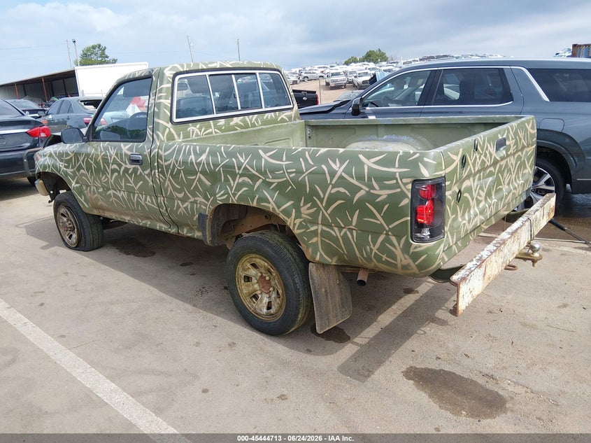 1991 Toyota Pickup VIN JT4RN01P4M0024568 IAAI salvage auction — FRONT END, Salvage (Mississippi), sold $4,650 on 2026-07-17 (photo 3)