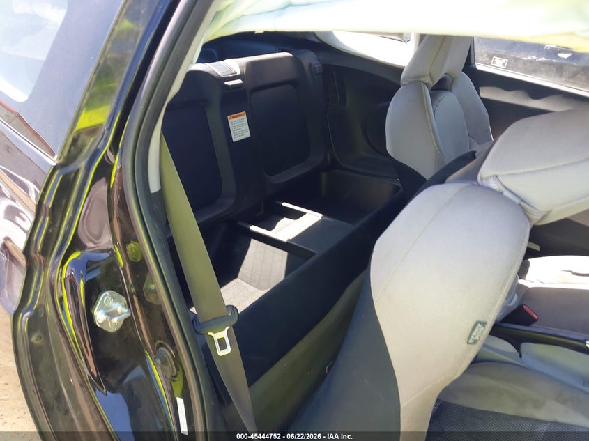 2011 Honda Cr-z VIN JHMZF1D67BS013750 IAAI salvage auction — LEFT FRONT, Bill Of Sale (Washington), sold $450 on 2026-07-21 (photo 8)