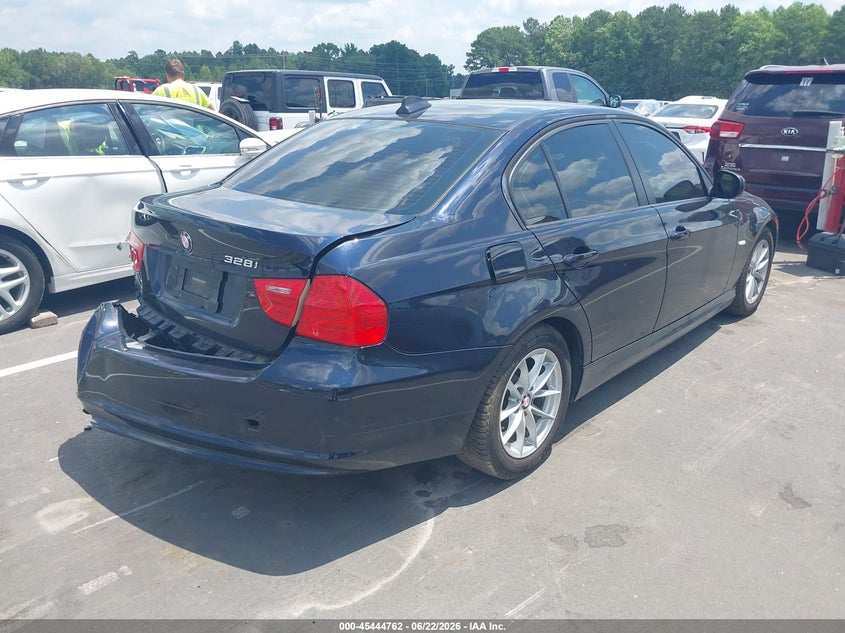 2010 BMW 3 series VIN WBAPH7G50ANM51416 IAAI salvage auction — LEFT REAR, Salvage (North Carolina), sold $25 on 2026-07-29 (photo 4)