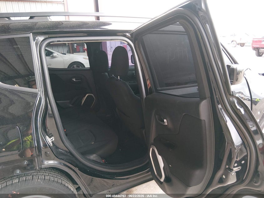 2018 Jeep Renegade VIN ZACCJABB0JPH48547 IAAI salvage auction — RIGHT FRONT, Salvage Title, sold $975 on 2026-08-02 (photo 8)