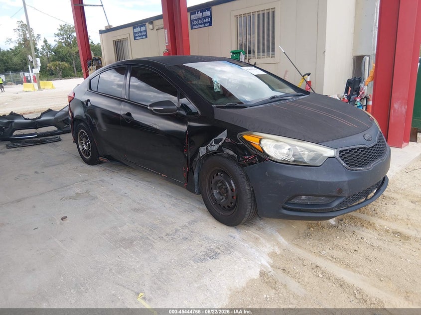 2015 Kia Forte VIN KNAFX4A68F5365454 IAAI salvage auction — FRONT & REAR, Rebuildable (Florida), sold $400 on 2026-07-14 (photo 1)