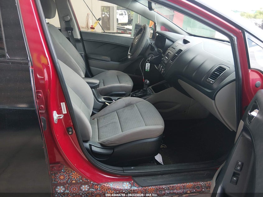 2015 Kia Forte VIN KNAFX4A68F5365454 IAAI salvage auction — FRONT & REAR, Rebuildable (Florida), sold $400 on 2026-07-14 (photo 5)