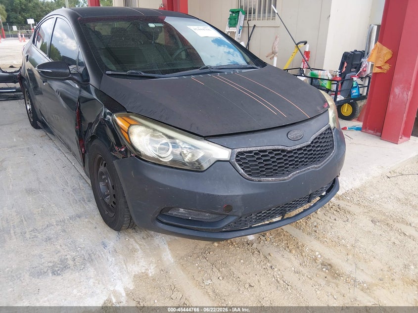 2015 Kia Forte VIN KNAFX4A68F5365454 IAAI salvage auction — FRONT & REAR, Rebuildable (Florida), sold $400 on 2026-07-14 (photo 6)