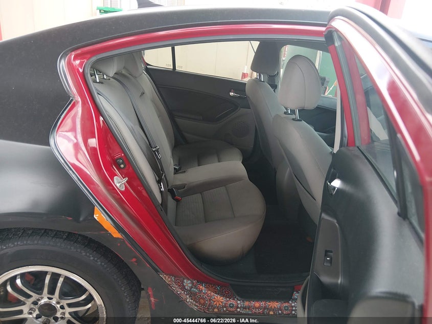 2015 Kia Forte VIN KNAFX4A68F5365454 IAAI salvage auction — FRONT & REAR, Rebuildable (Florida), sold $400 on 2026-07-14 (photo 8)