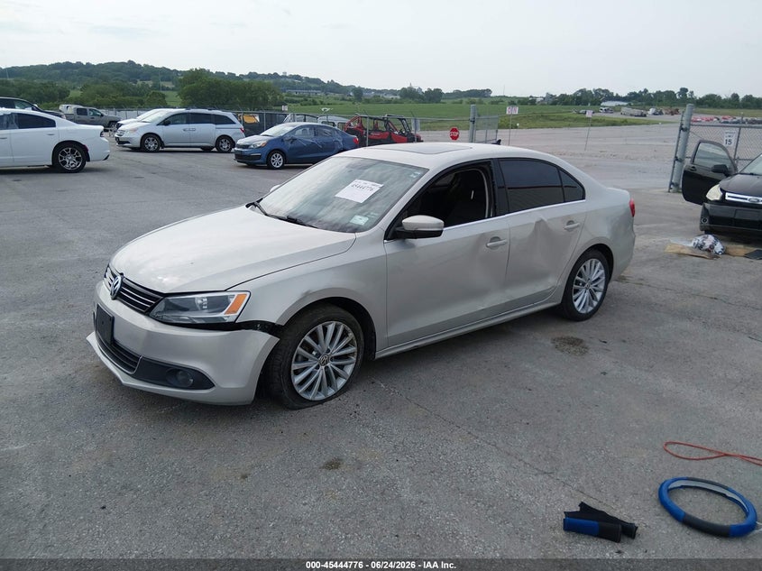 2012 Volkswagen Jetta VIN 3VWLX7AJ2CM358837 IAAI salvage auction — FRONT END, Salvage Title, sold $550 on 2026-09-30 (photo 2)
