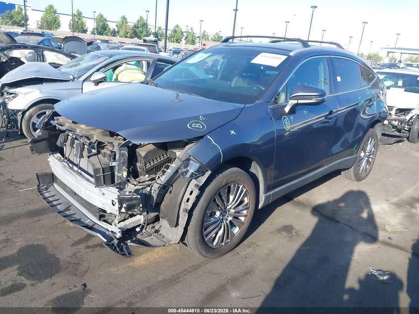 2023 Toyota Venza VIN JTEAAAAH1PJ129635 IAAI salvage auction — LEFT FRONT, Salvage Title, sold $11,500 on 2026-08-14 (photo 2)