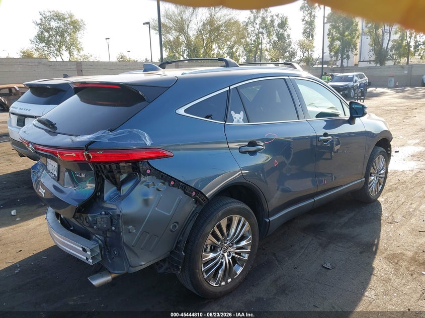 2023 Toyota Venza VIN JTEAAAAH1PJ129635 IAAI salvage auction — LEFT FRONT, Salvage Title, sold $11,500 on 2026-08-14 (photo 4)