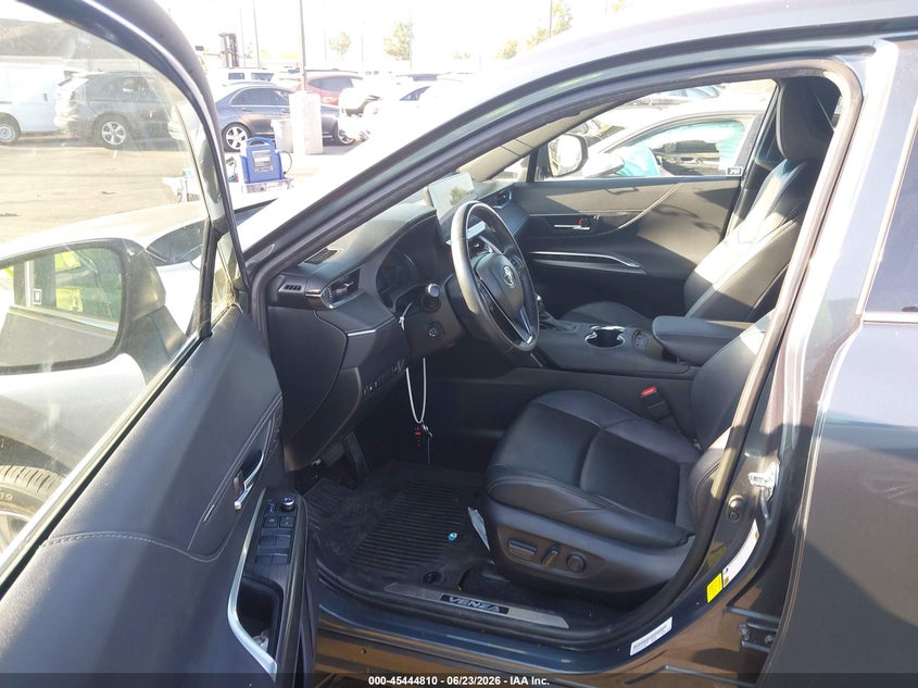 2023 Toyota Venza VIN JTEAAAAH1PJ129635 IAAI salvage auction — LEFT FRONT, Salvage Title, sold $11,500 on 2026-08-14 (photo 5)