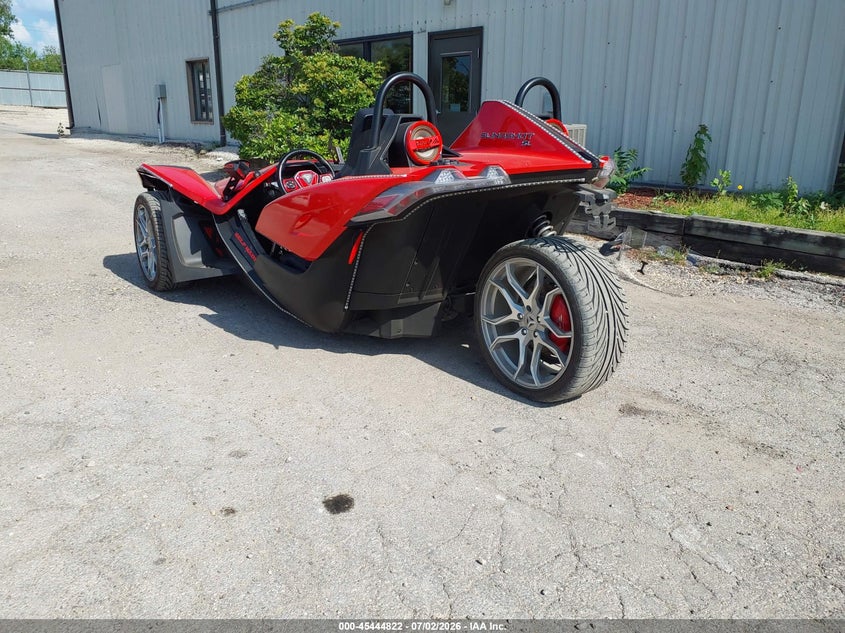 2022 Polaris Slingshot VIN 57XAAPHD4N8151943 IAAI salvage auction — UNKNOWN, Salvage (Illinois), sold $8,400 on 2026-08-17 (photo 3)