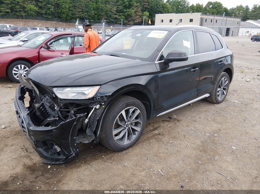 2021 Audi Q5 VIN WA1BAAFY1M2015300 IAAI salvage auction — FRONT END, Salvage Title, sold $7,200 on 2026-10-21 (photo 2)