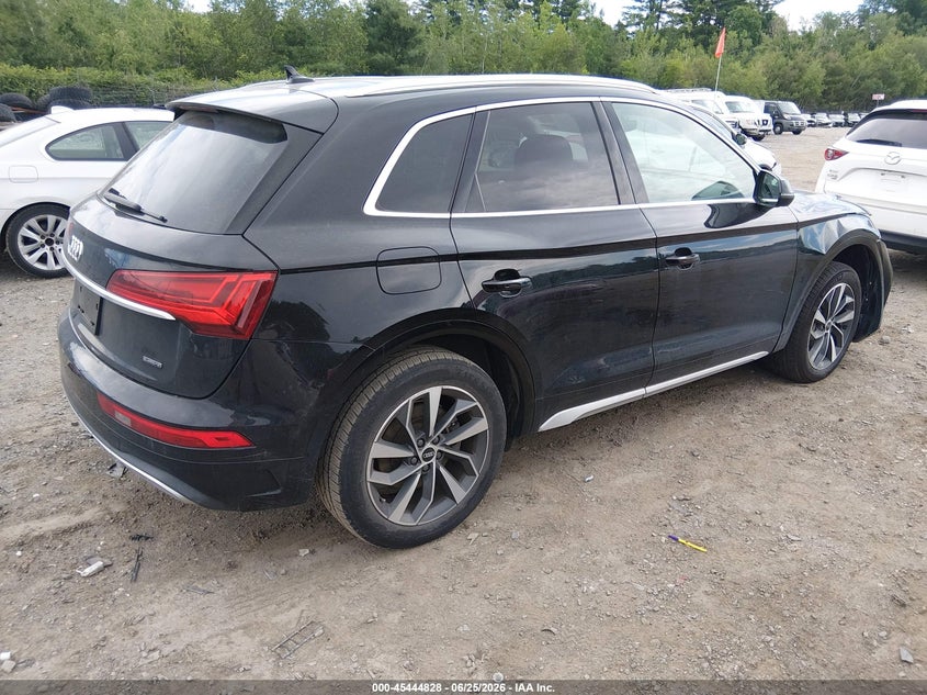 2021 Audi Q5 VIN WA1BAAFY1M2015300 IAAI salvage auction — FRONT END, Salvage Title, sold $7,200 on 2026-10-21 (photo 4)
