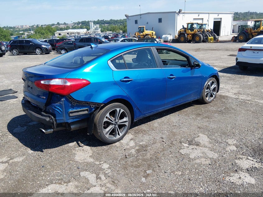 2014 Kia Forte VIN KNAFZ4A84E5195393 IAAI salvage auction — FRONT & REAR, Salvage (Pennsylvania), sold $375 on 2026-07-10 (photo 4)