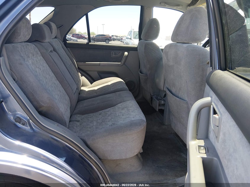 2005 Kia Sorento VIN KNDJC733855436969 IAAI salvage auction — NORMAL WEAR, Clear (Nevada), sold $25 on 2026-07-24 (photo 8)